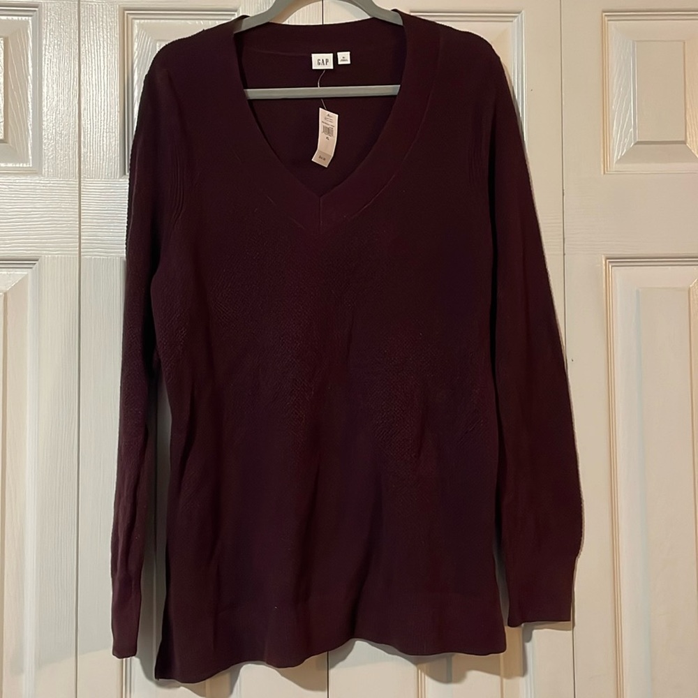 Maroon, long sleeve sweater